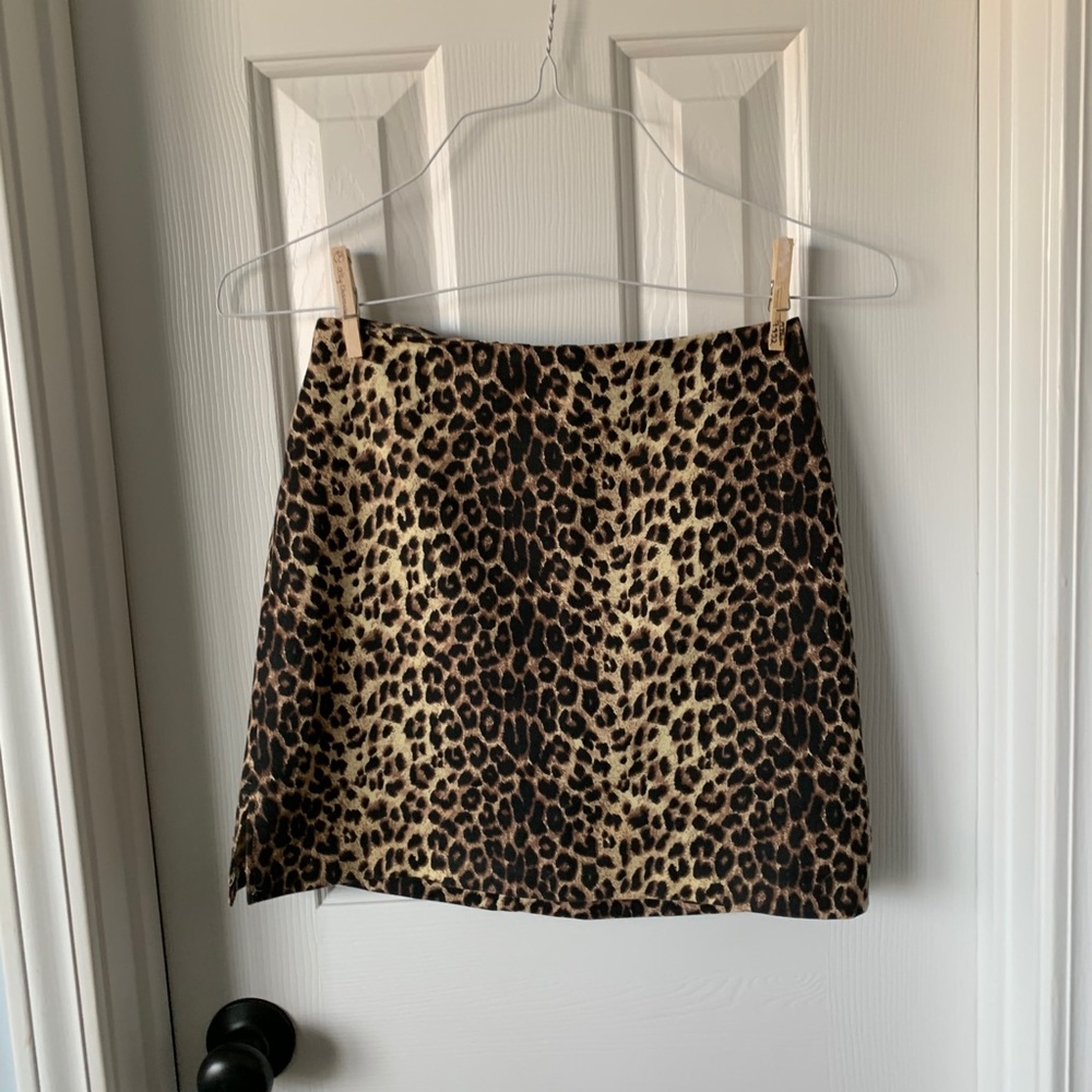 body con cheetah print skirt
